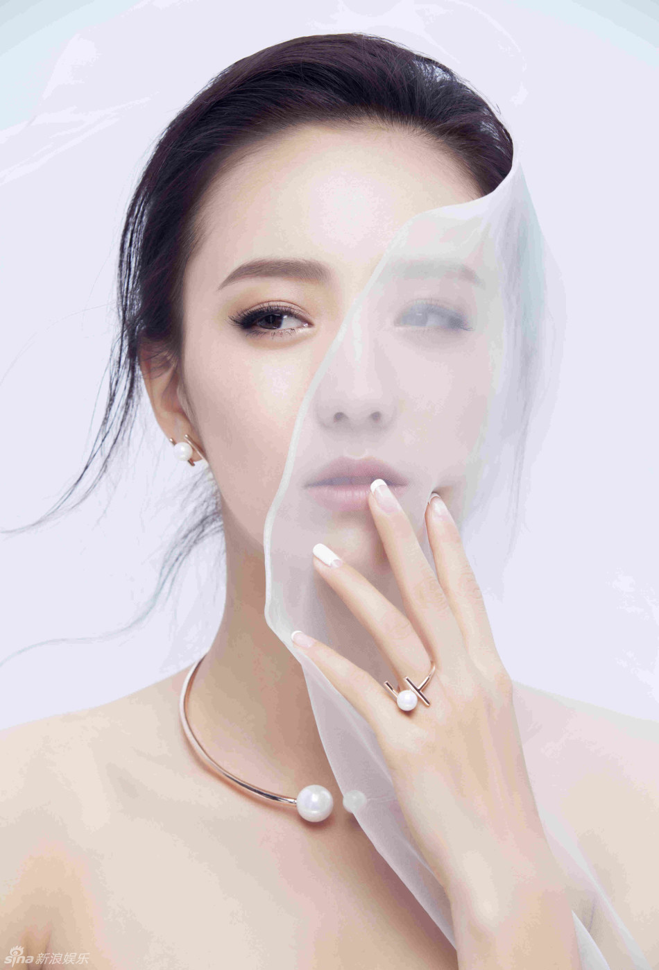 Đồng Lệ Á: Tuyệt sắc Trung Quốc vì sao chấp nhận chồng liên tục có bồ?